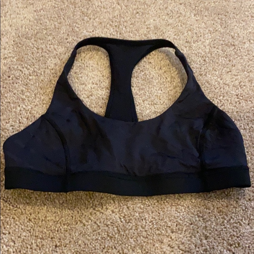Size 10 lululemon sports bra